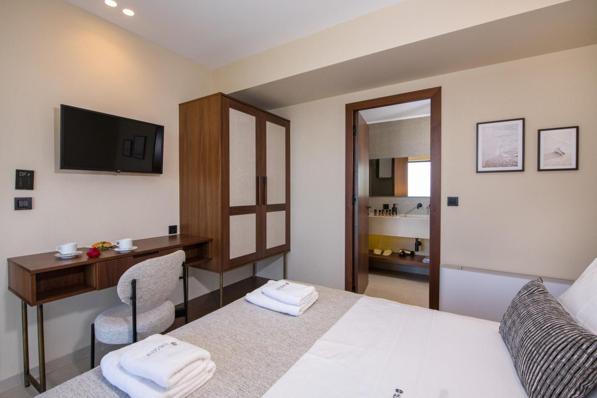 Almi-Cove Hilltop Villas อัลมีรีดา ภายนอก รูปภาพ