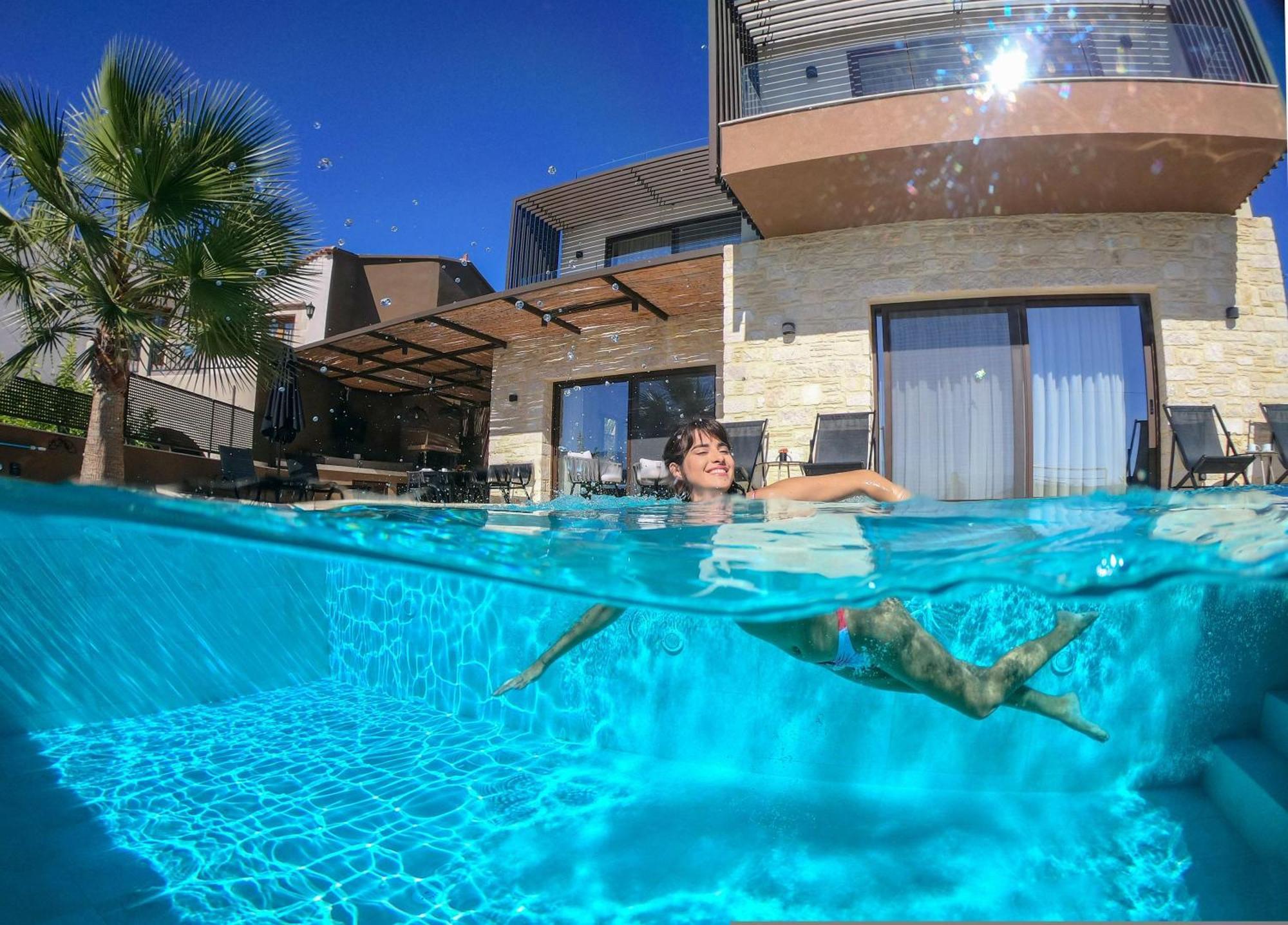 Almi-Cove Hilltop Villas อัลมีรีดา ภายนอก รูปภาพ